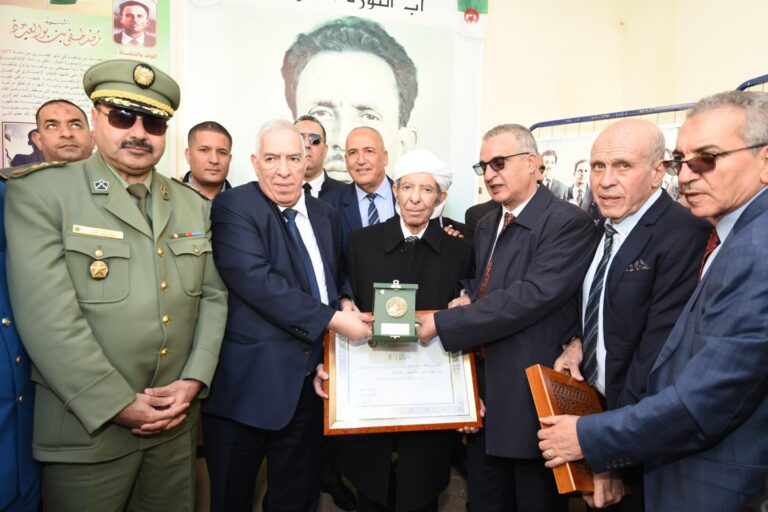 وزير المجاهدين وذوي الحقوق يكرّم عائلة مصطفى بن بولعيد بآريس في الذكرى السبعين لاستشهاده