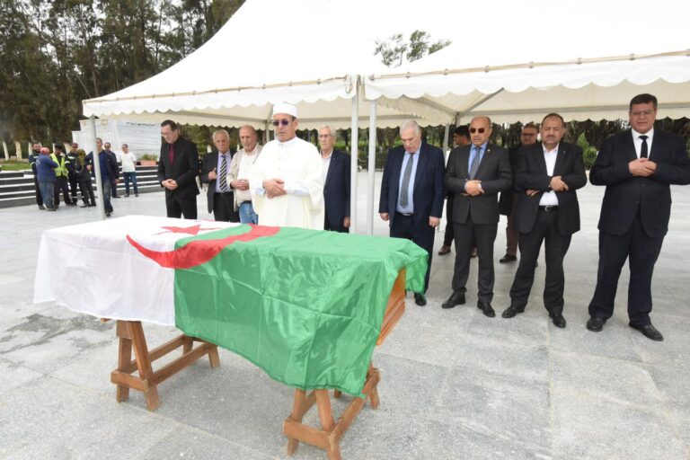 تشييع المجاهدة فيفي شنة بمقبرة العالية في أجواء مهيبة بحضور رسمي