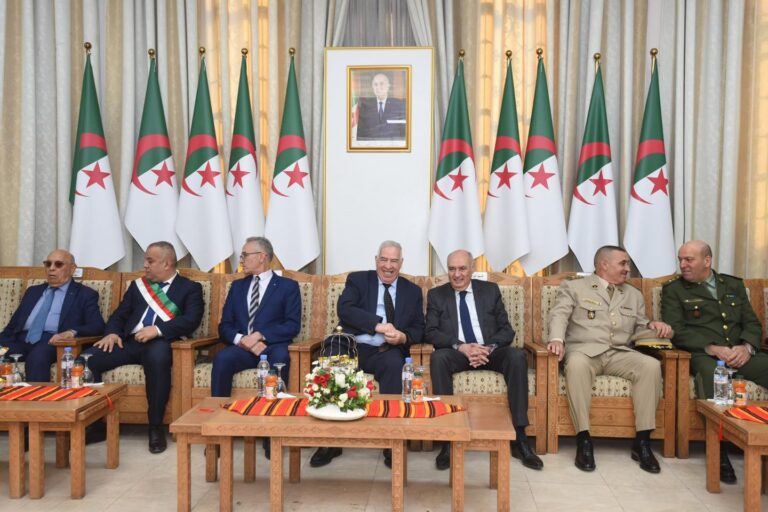 وزير المجاهدين وذوي الحقوق يشرف بتيزي وزو على مراسم إعادة دفن رفاة 14 شهيدًا