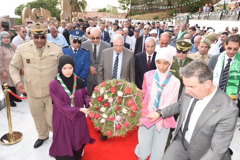 إحياء اليوم الوطني للمجاهد وإحياء الذكرى السبعين لمؤتمر الصومام بإفري أوزلاقن